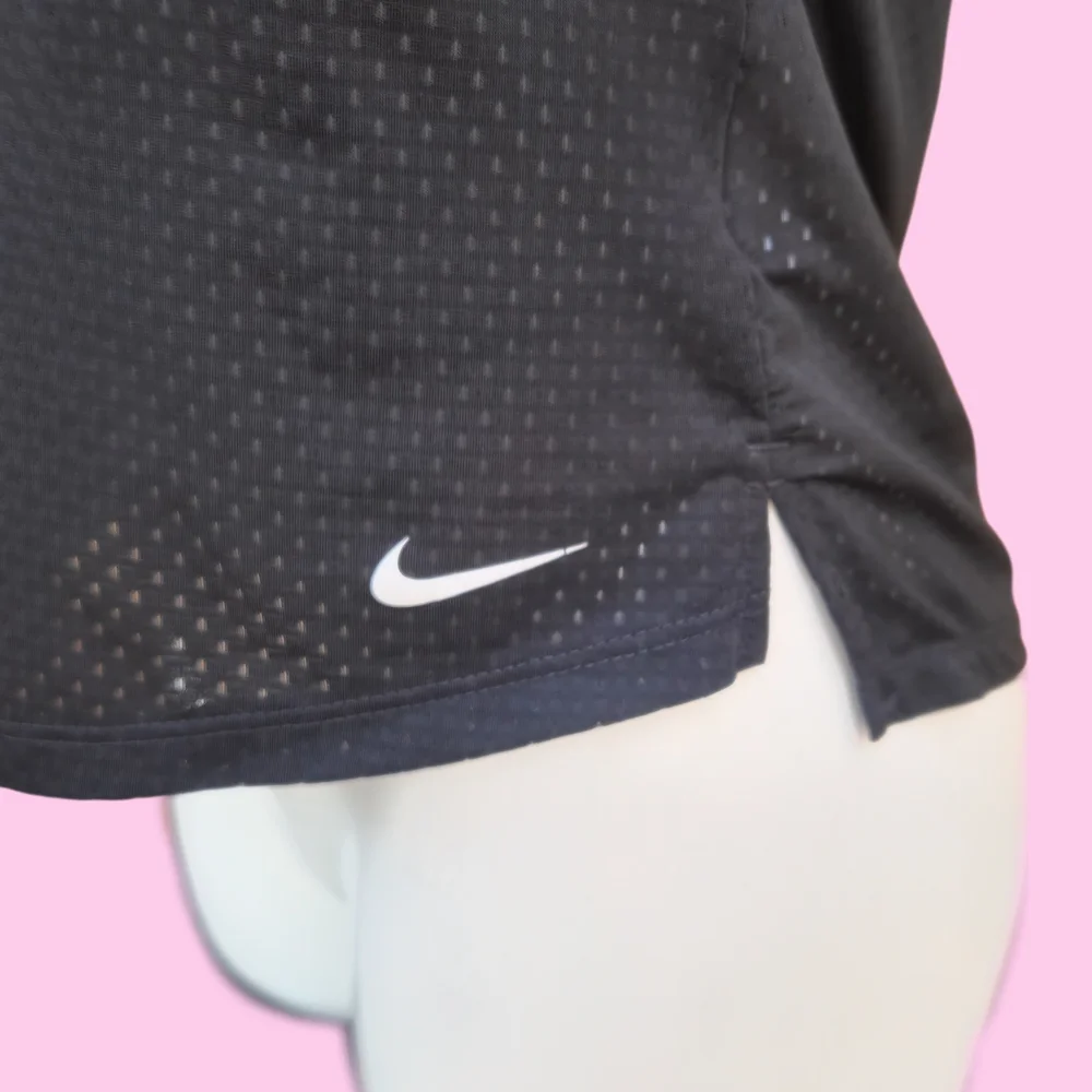 Nike Womens Dri-Fit One Luxe Breathe Standard Tank Top X-SMALL